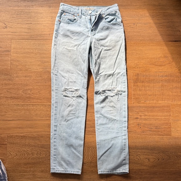 Levi's Denim - NWOT LEVI’S LOW PRO STRAIGHT JEANS 24